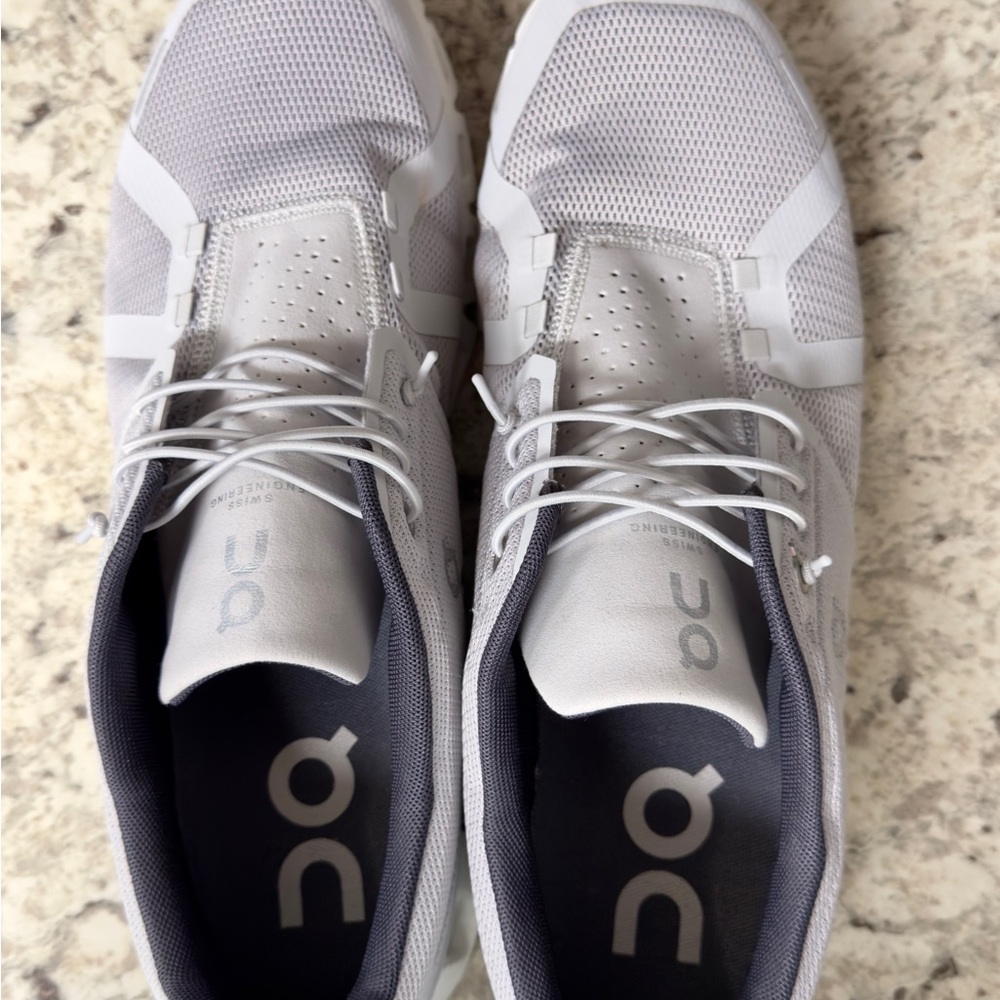 On Running Men's Light Gray Athletic Shoes